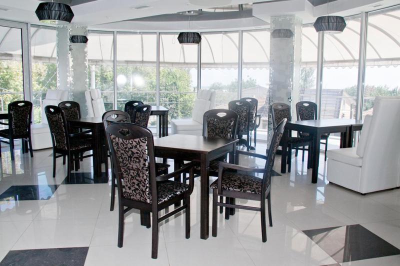 Greenstone Hotel Херсон Екстериор снимка